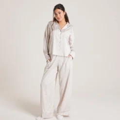 Lounge Underwear Pyjamastoppar | Pyjamasset<Bow Pyjamaskjorta i Satin - Pärla