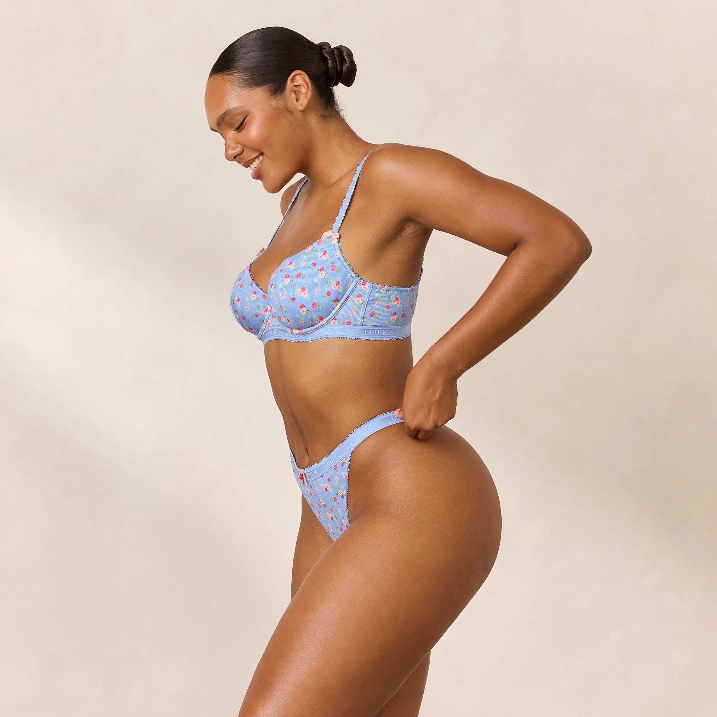 Lounge Underwear Balcony | Med Bygel<Rosebud Ribbed Balcony BH - Blommig Blå BlommigBlå